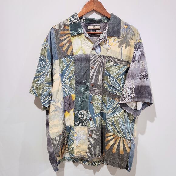 Tommy Bahama 100% Silk Patchwork Hawaiian Tropical Button Up Shirt Size Large - Picture 1 of 8